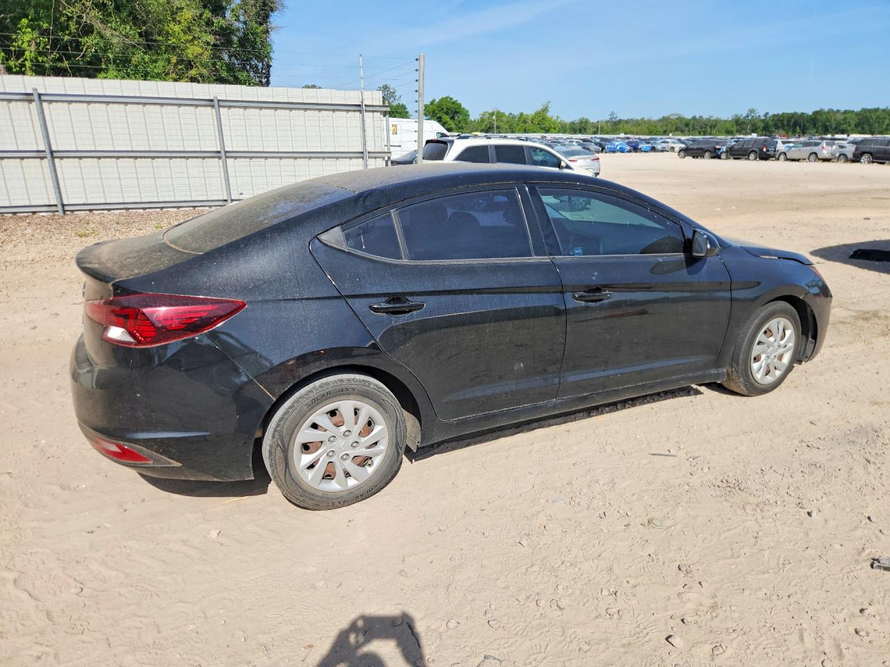 2019 HYUNDAI ELANTRA SE photo 5
