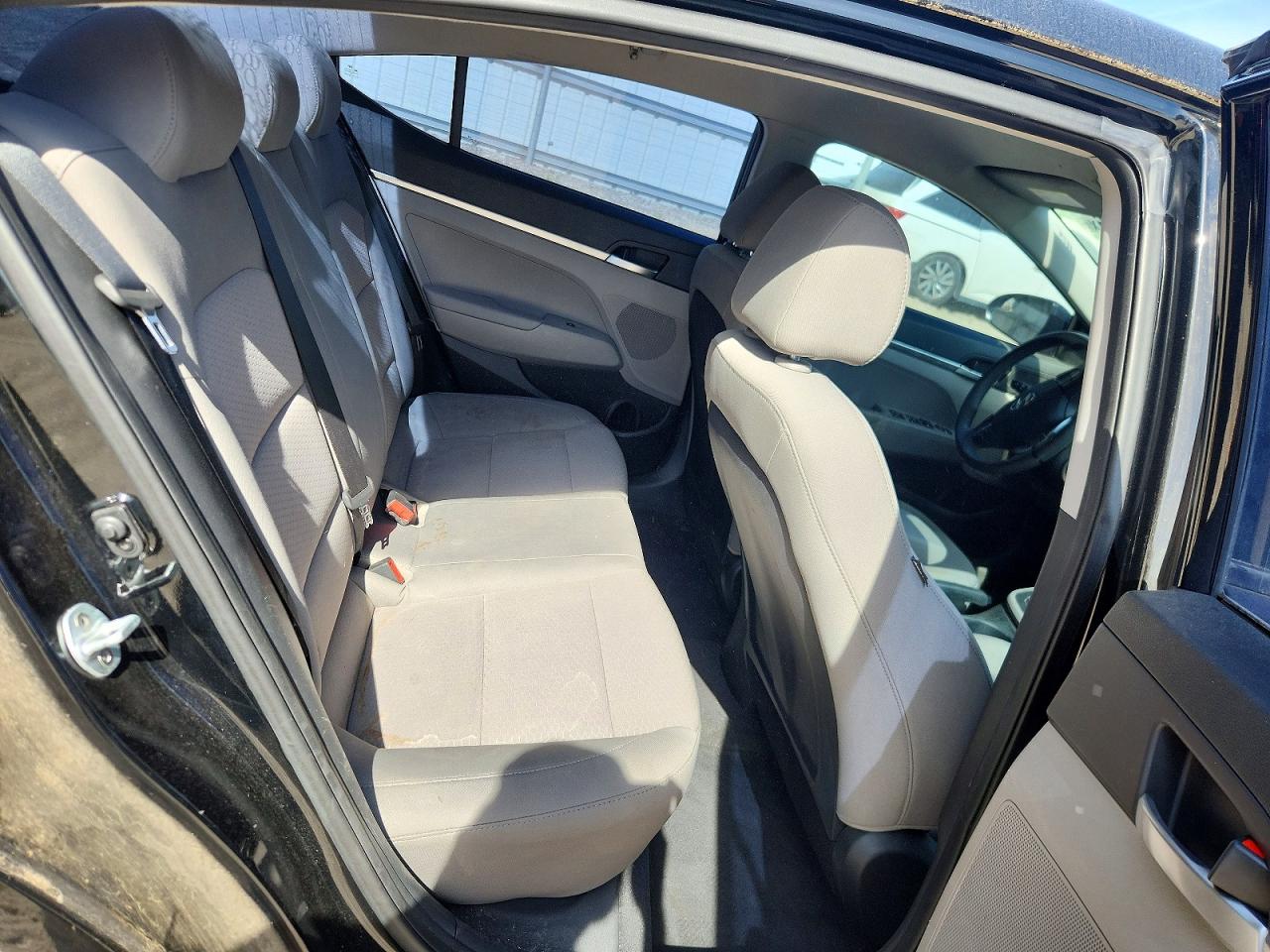 2019 HYUNDAI ELANTRA SE photo 19