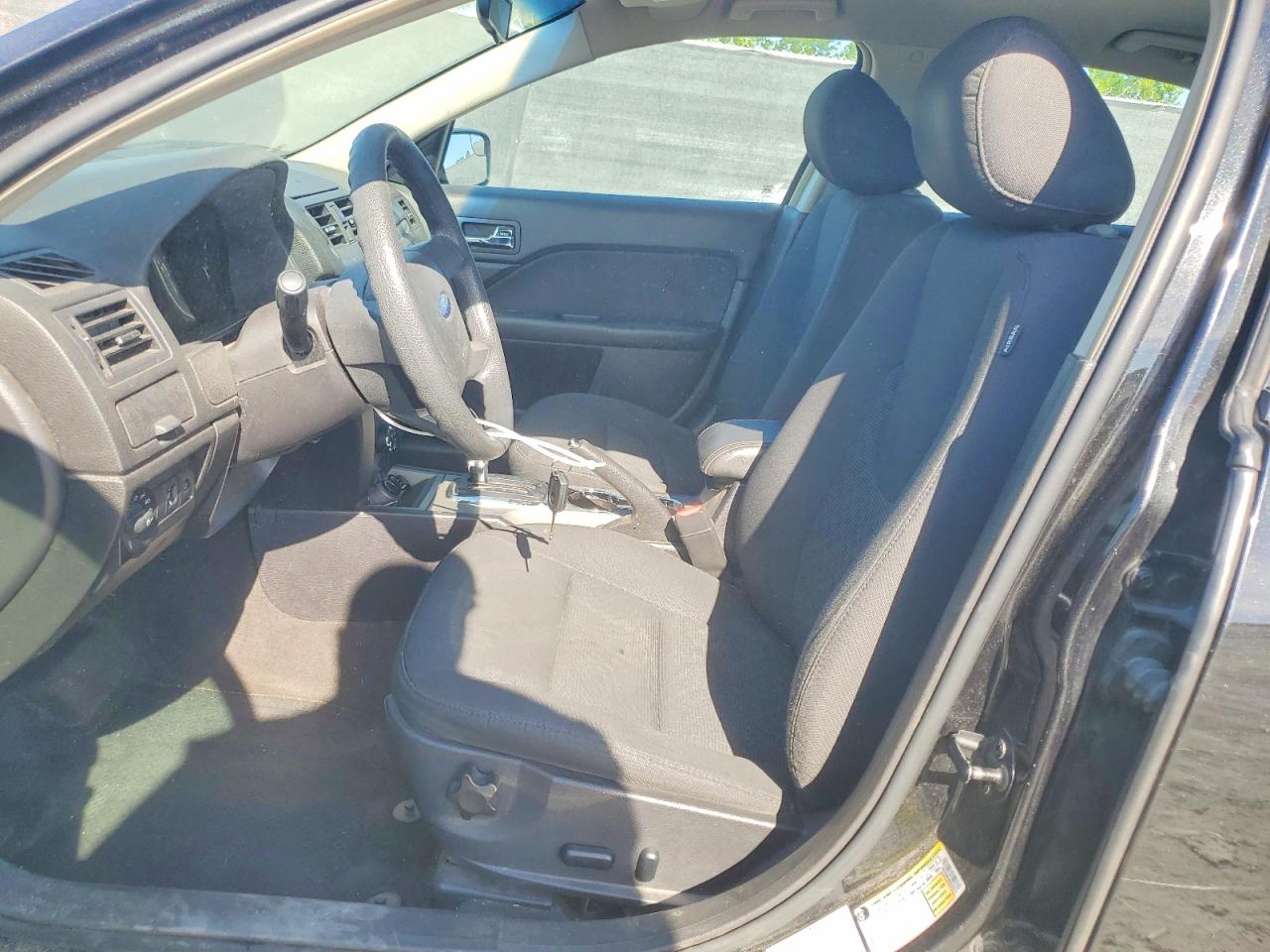 2011 FORD FUSION SE photo 13