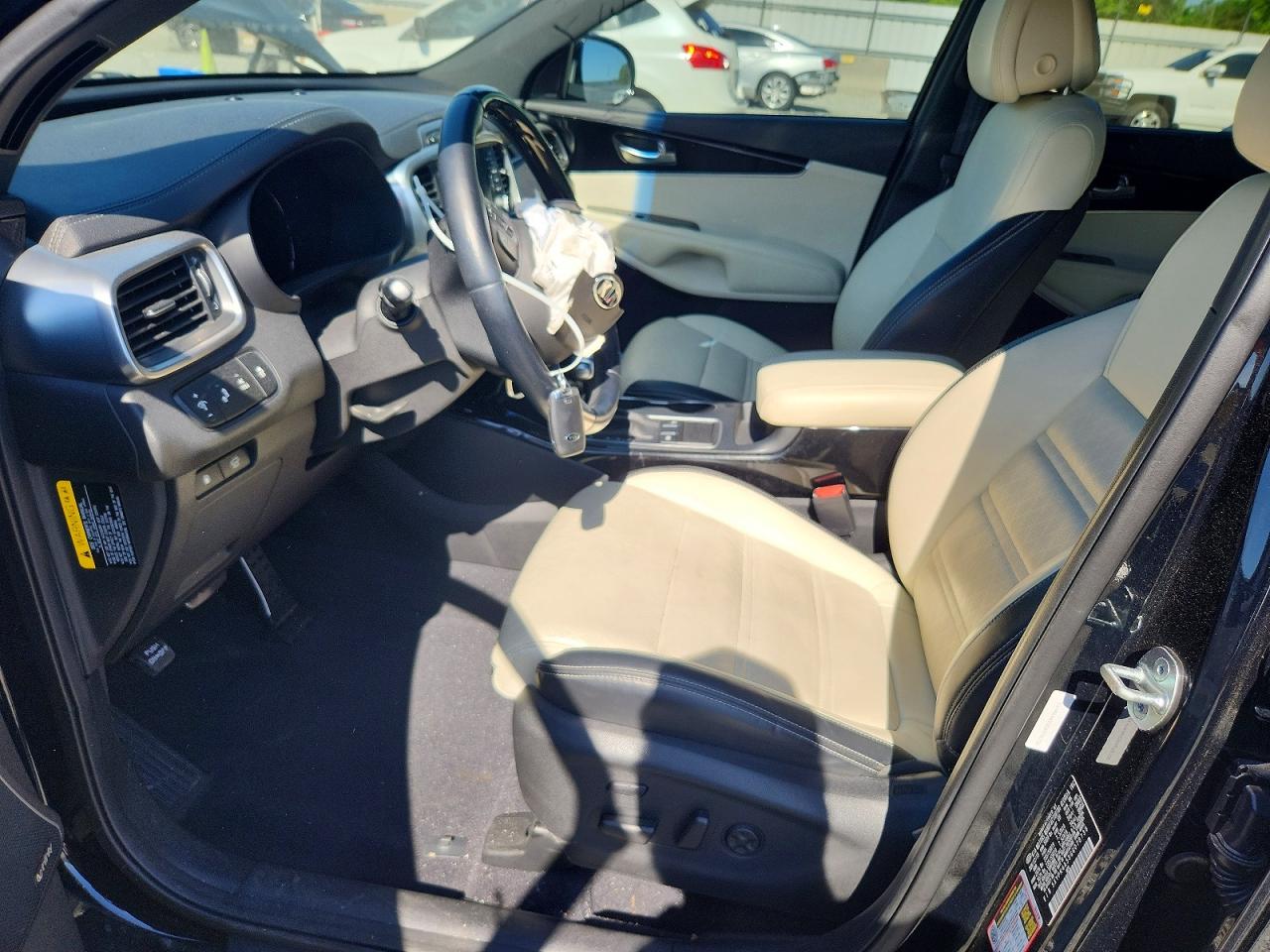 2016 KIA SORENTO photo 13