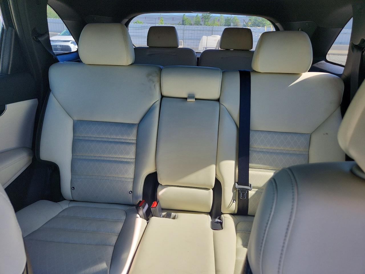 2016 KIA SORENTO photo 19