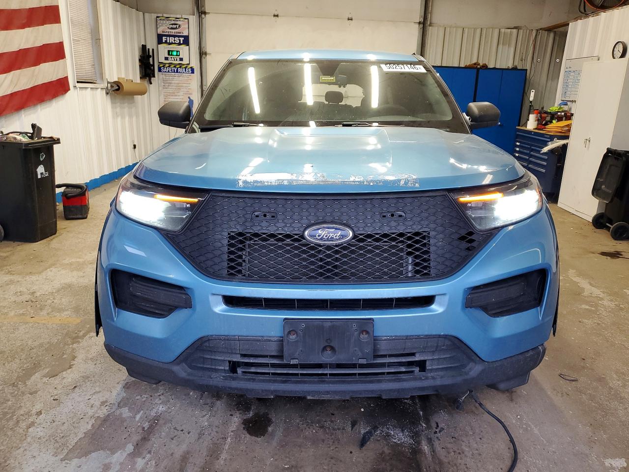 2020 FORD EXPLORER photo 5