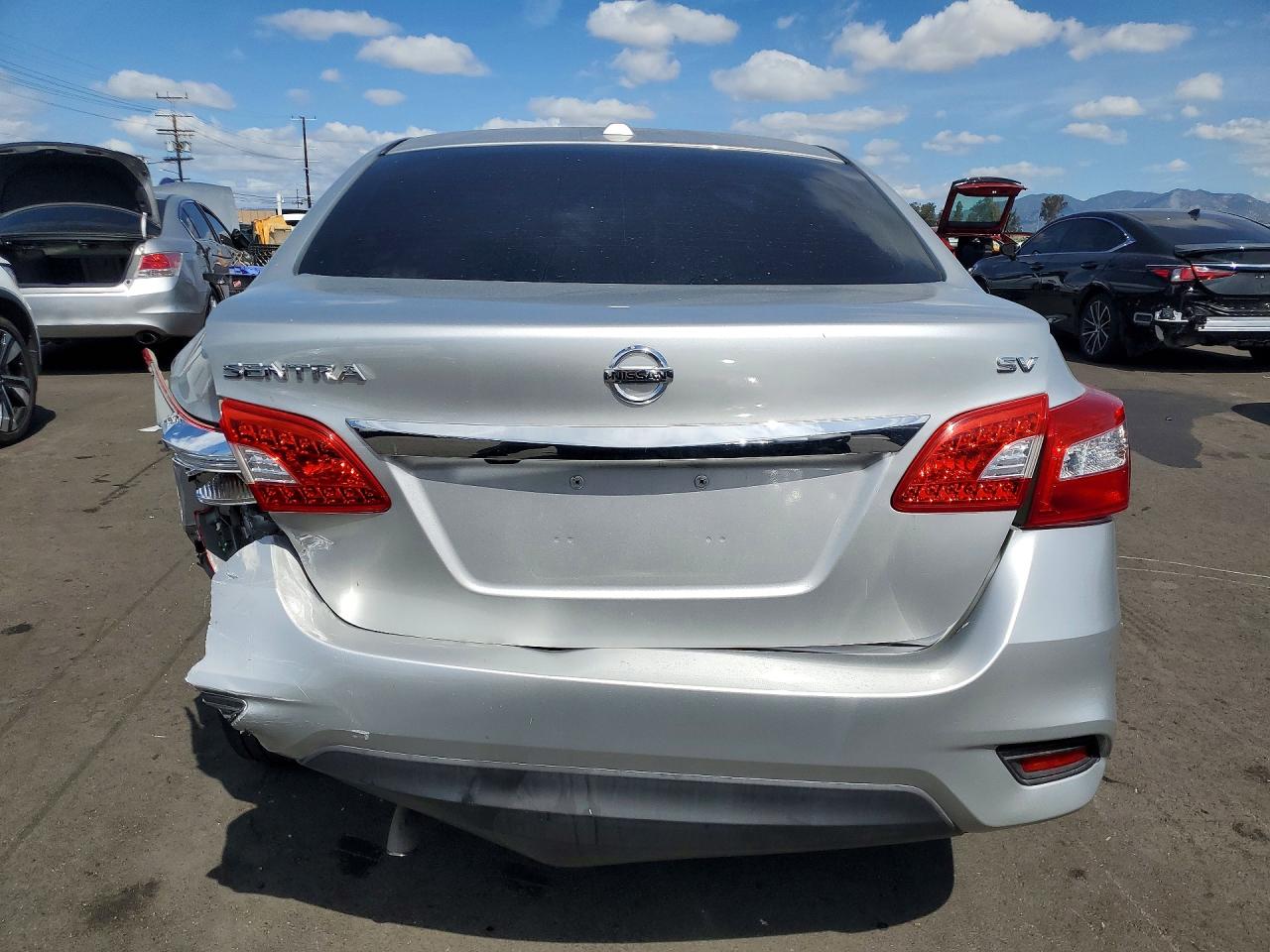 2016 NISSAN SENTRA SV photo 6