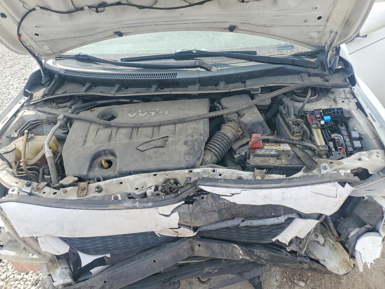 2010 TOYOTA COROLLA photo 31