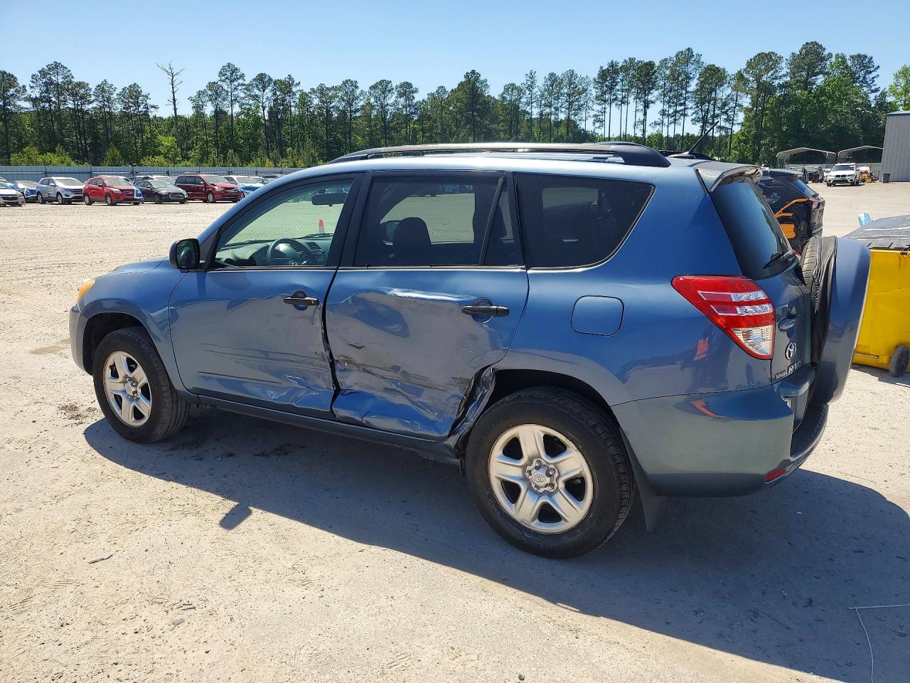 2010 TOYOTA RAV4 BASE photo 4