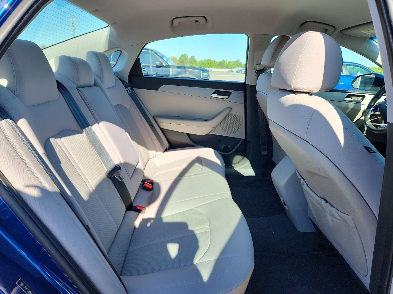 2018 HYUNDAI SONATA SE photo 10