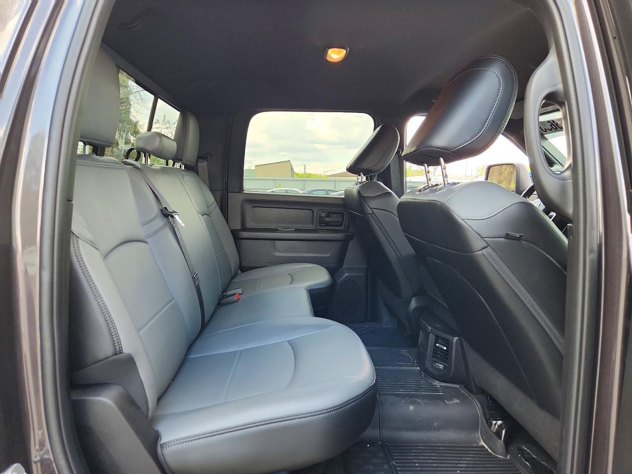 2025 RAM 2500 photo 19