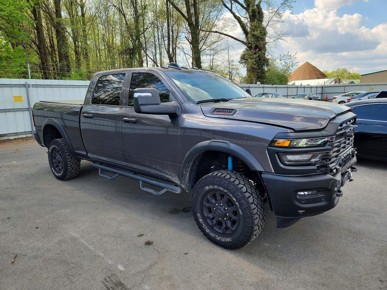 2025 RAM 2500 photo 7