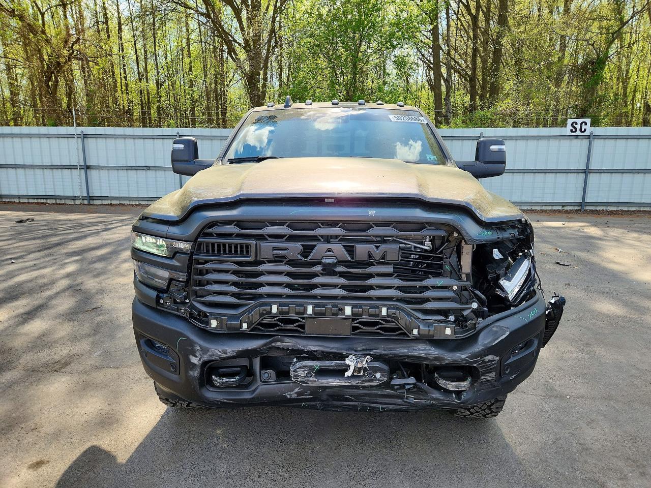 2025 RAM 2500 photo 9