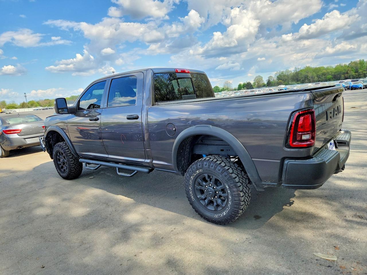 2025 RAM 2500 photo 3