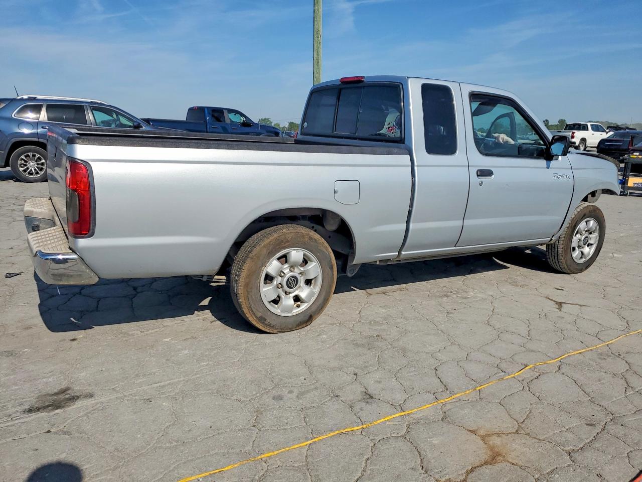 2000 NISSAN FRONTIER KING CAB XE photo 5