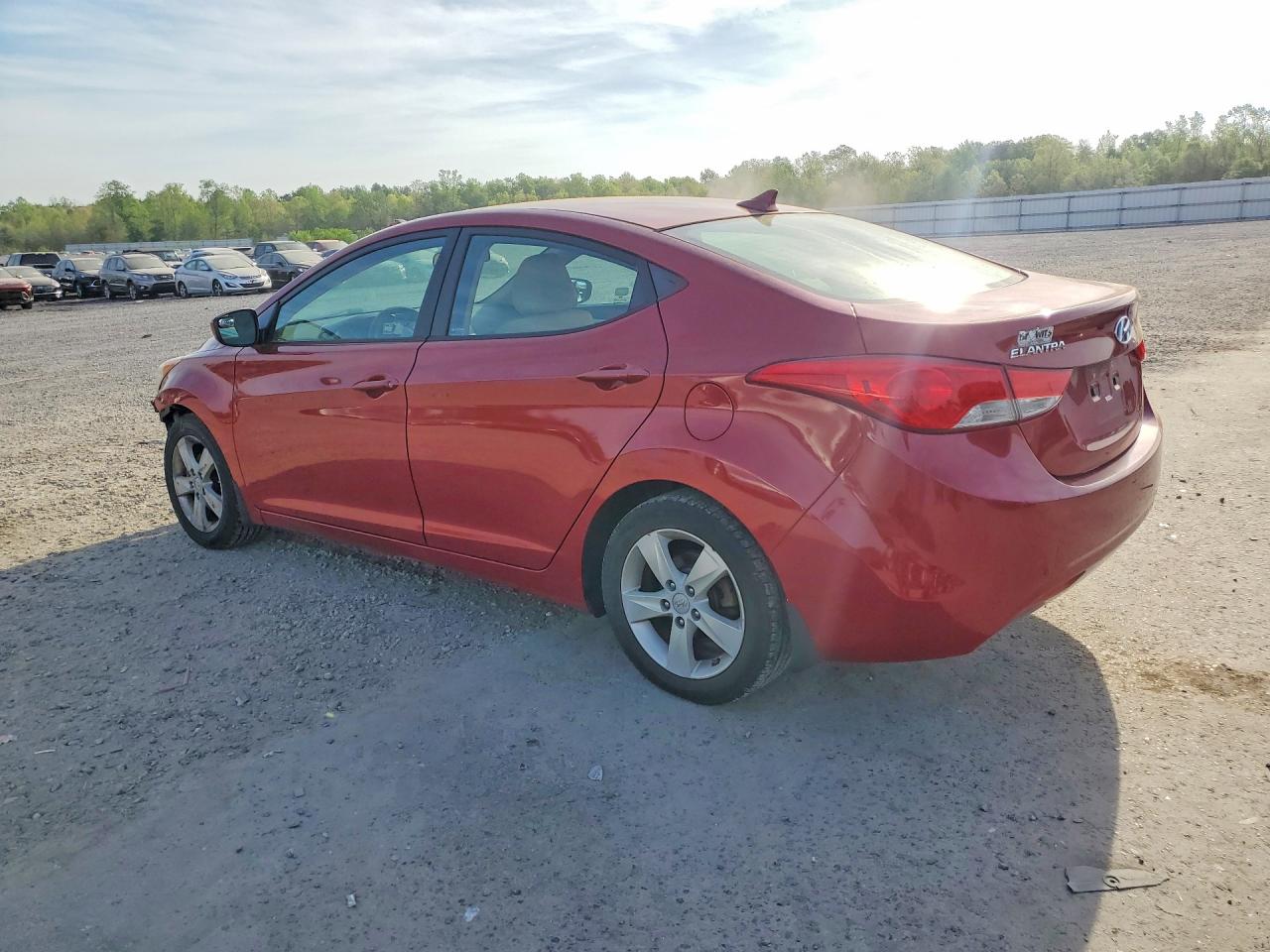2013 HYUNDAI ELANTRA photo 3
