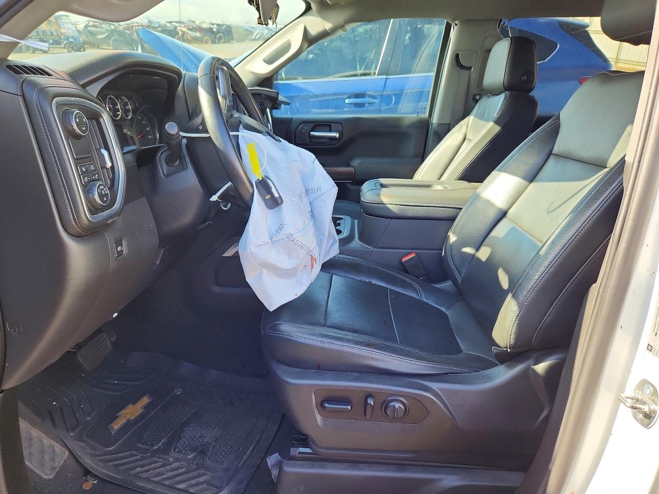 2019 CHEVROLET SILVERADO C1500 RST photo 19