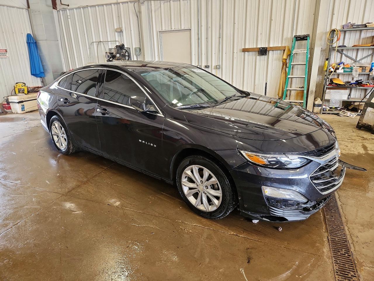 2023 CHEVROLET MALIBU LT photo 4