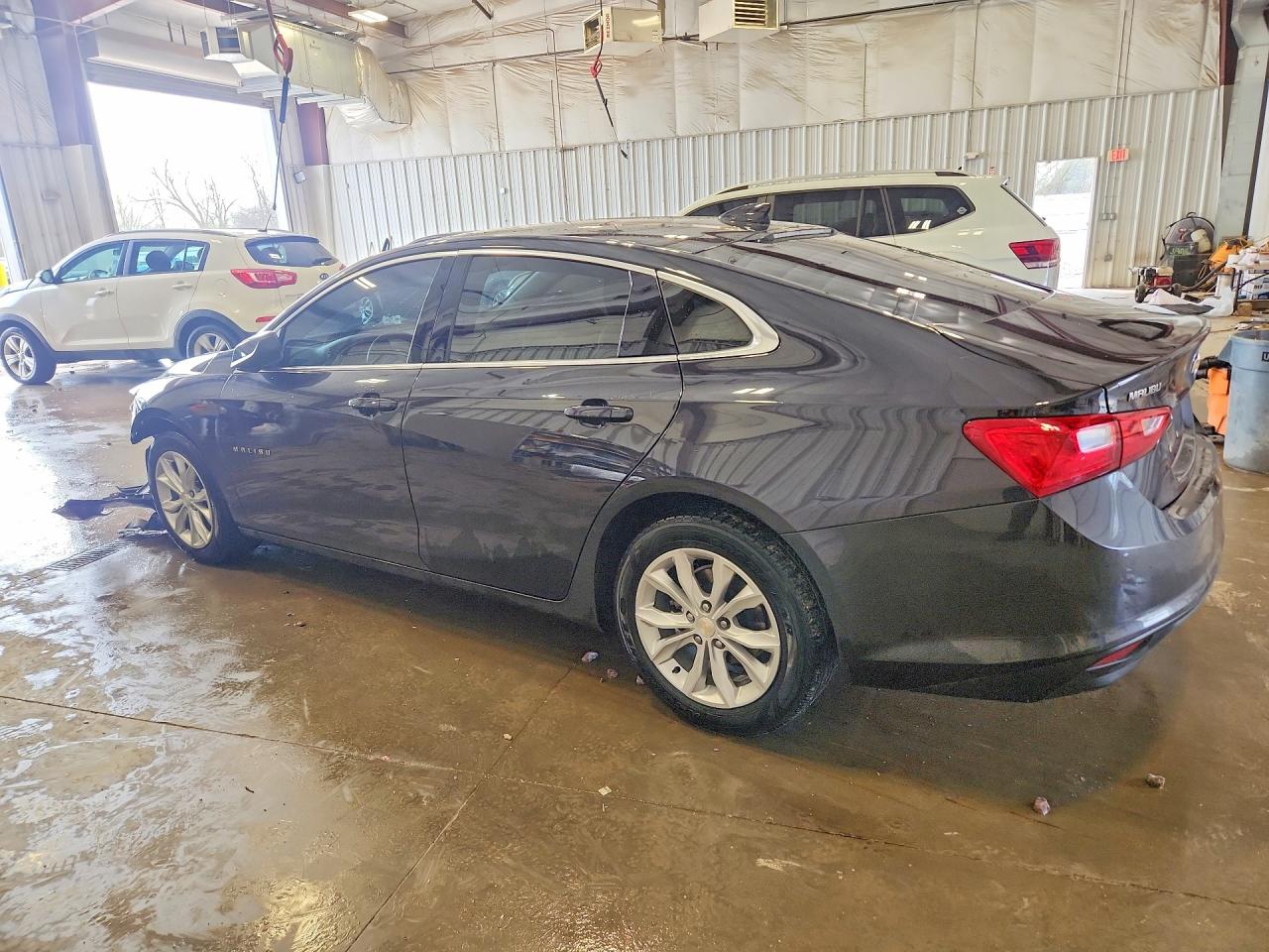 2023 CHEVROLET MALIBU LT photo 2