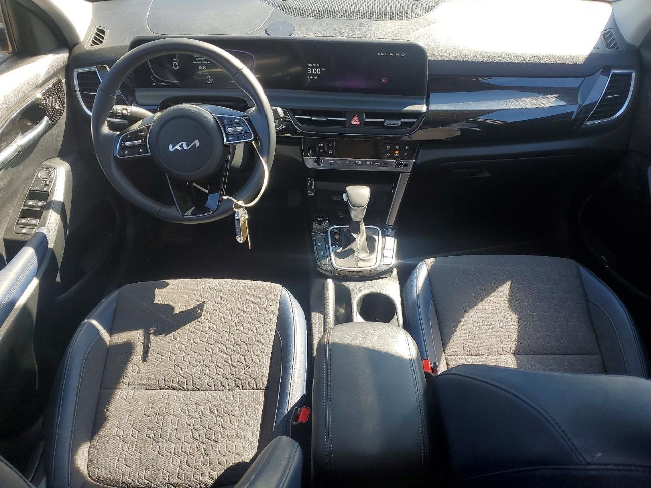 2025 KIA SELTOS S photo 15