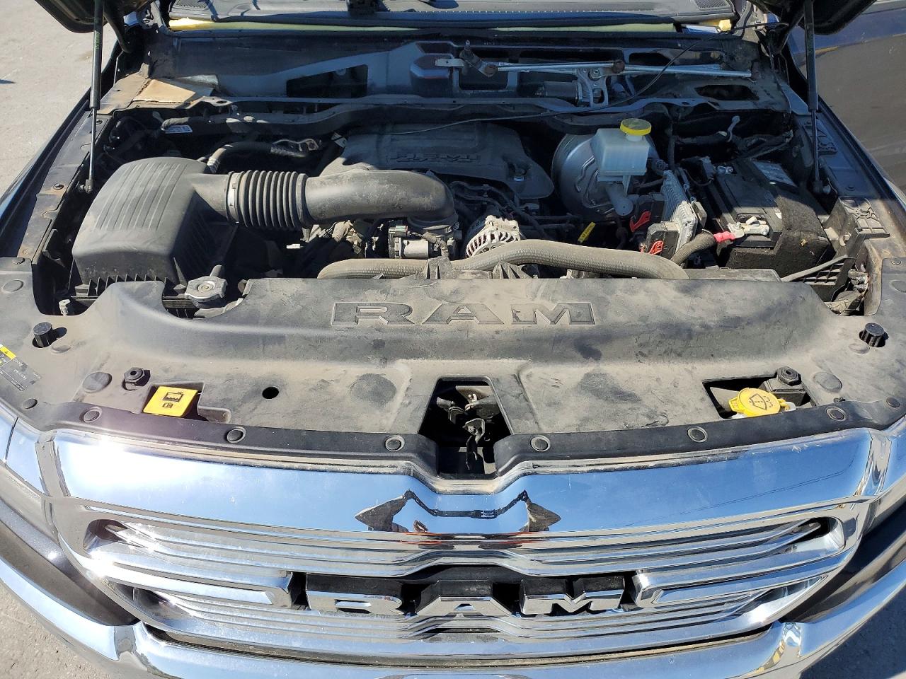 2021 RAM 1500 LARAMIE photo 31