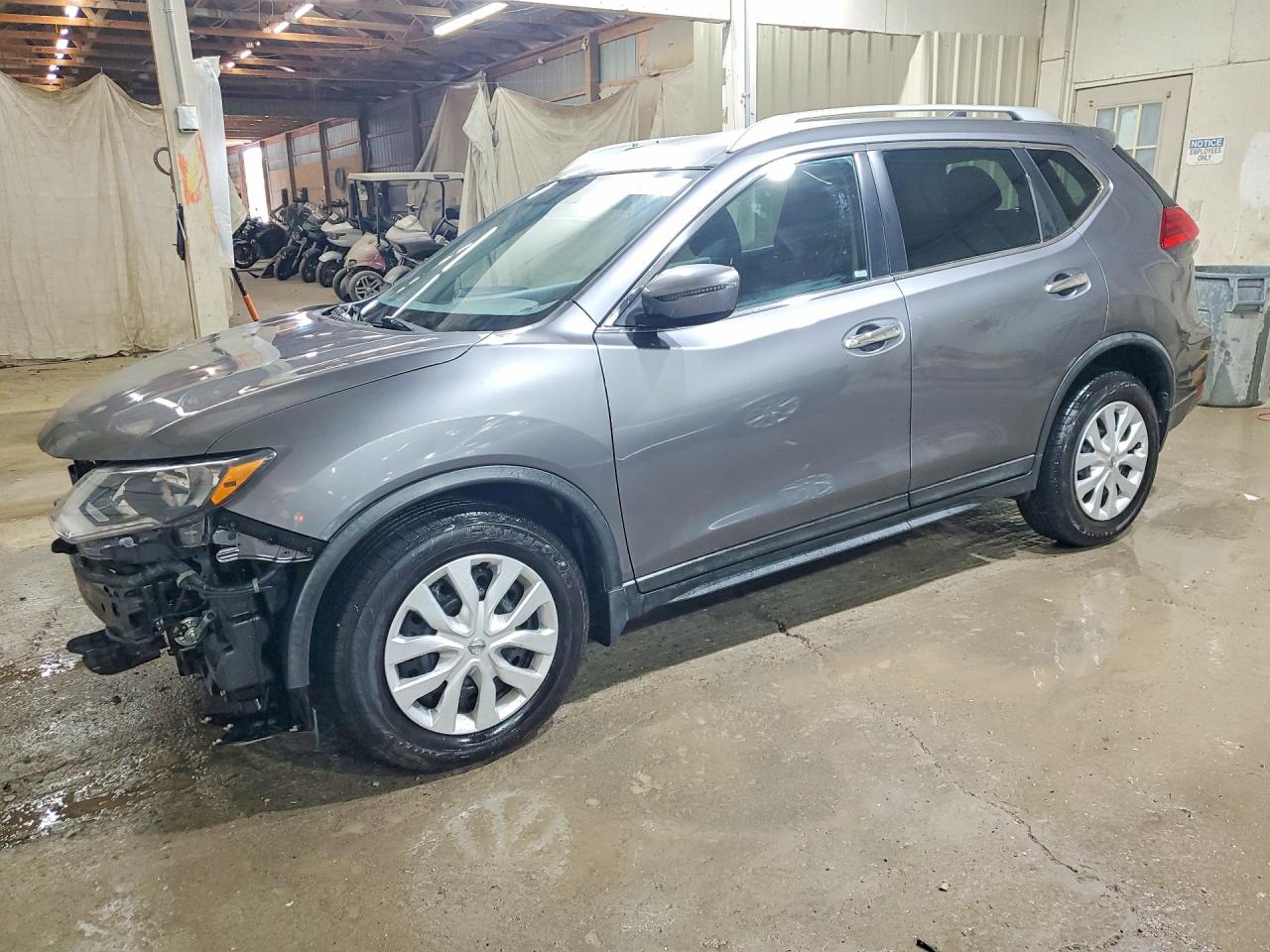 2017 NISSAN ROGUE