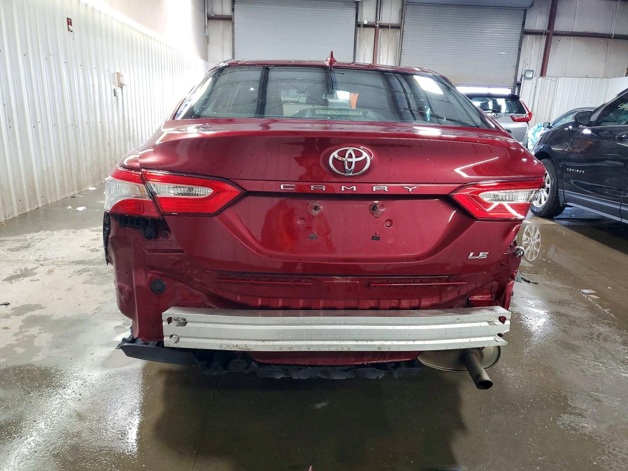 2019 TOYOTA CAMRY LE photo 16