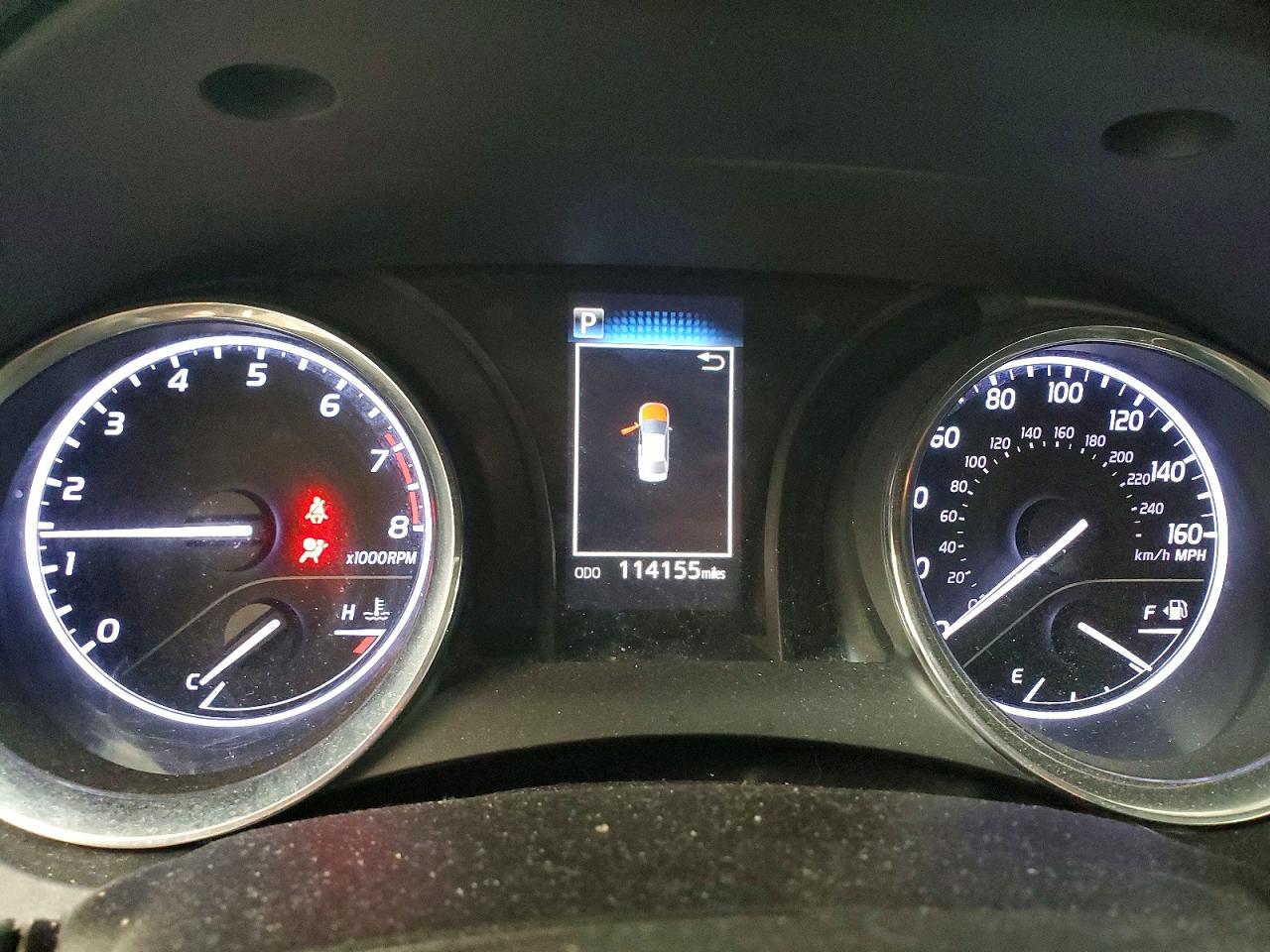 2019 TOYOTA CAMRY LE photo 25