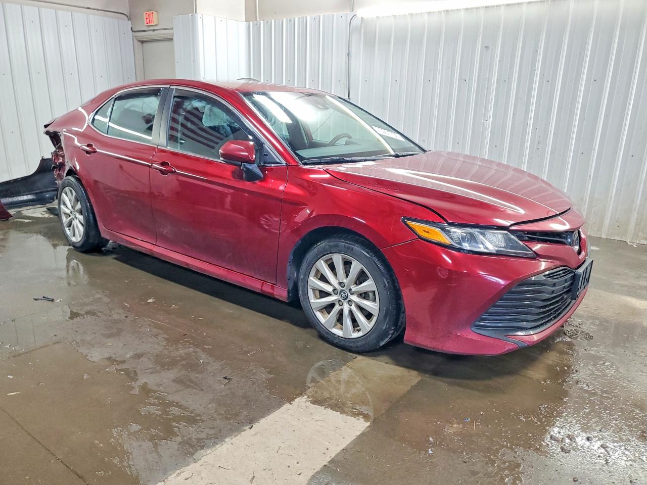 2019 TOYOTA CAMRY LE photo 10