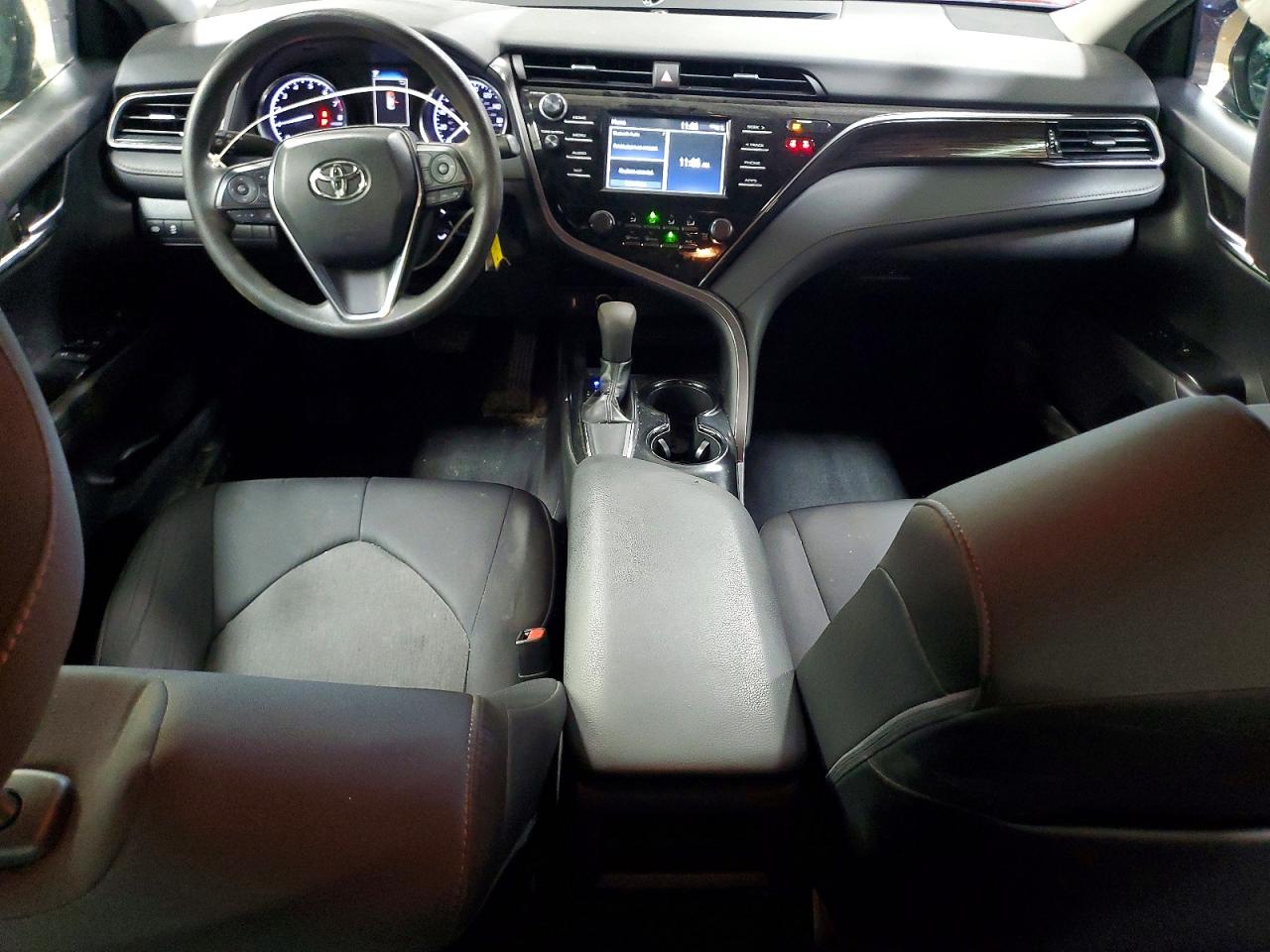 2019 TOYOTA CAMRY LE photo 22