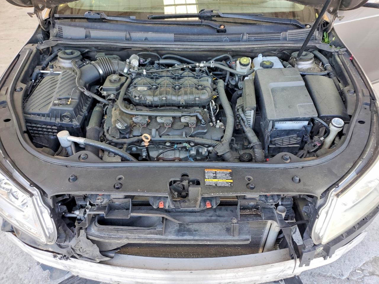 2010 BUICK LACROSSE CX photo 21