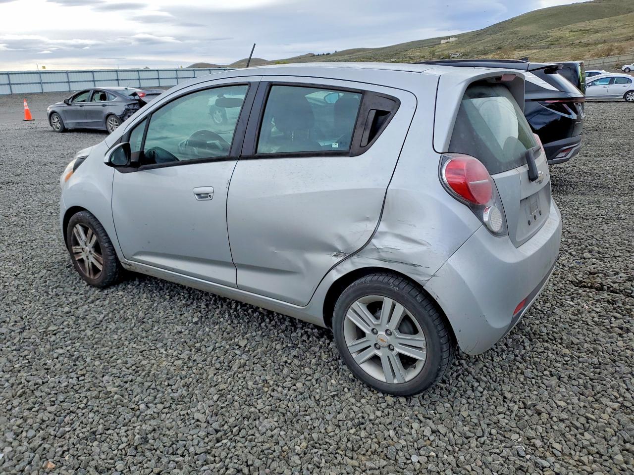 2015 CHEVROLET SPARK 1LT photo 3