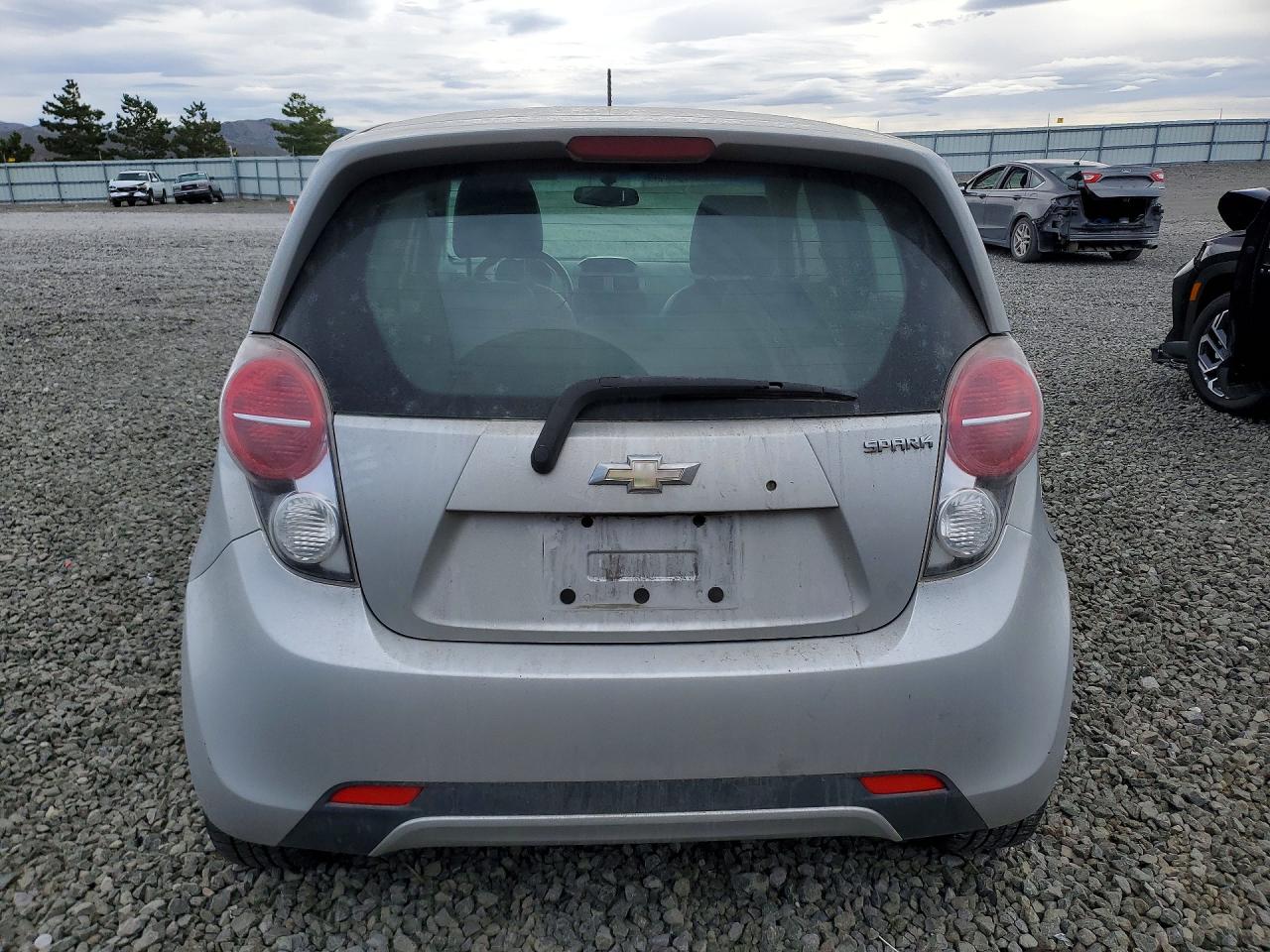 2015 CHEVROLET SPARK 1LT photo 11
