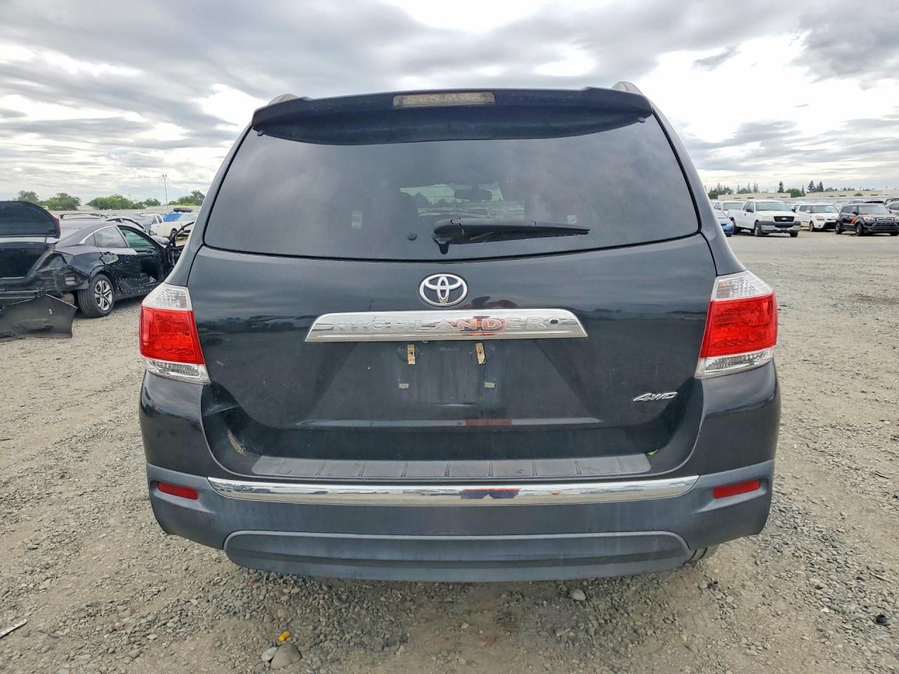 2013 TOYOTA HIGHLANDER PLUS photo 11
