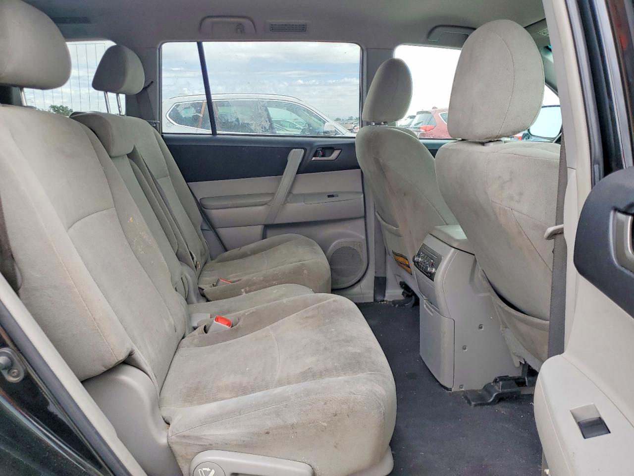2013 TOYOTA HIGHLANDER PLUS photo 21