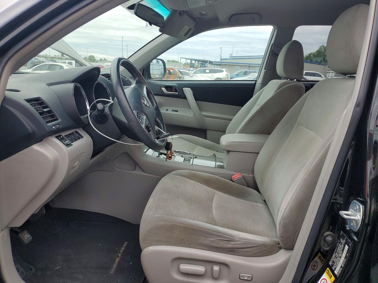 2013 TOYOTA HIGHLANDER PLUS photo 13