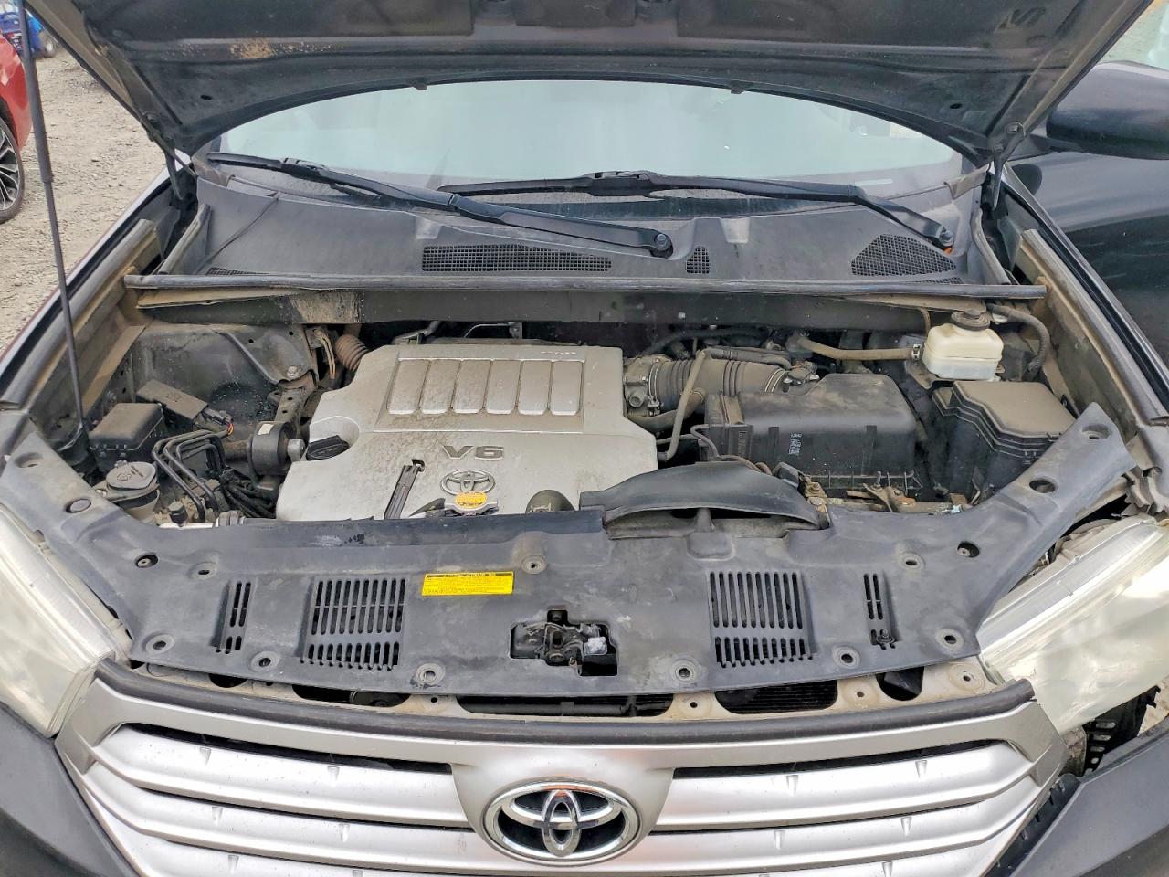 2013 TOYOTA HIGHLANDER PLUS photo 23