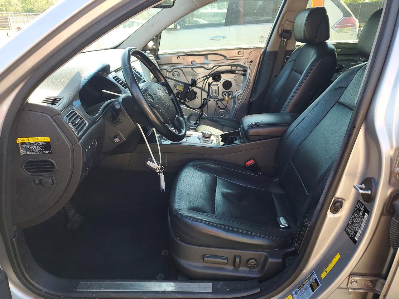 2012 HYUNDAI GENESIS 3.8L photo 13