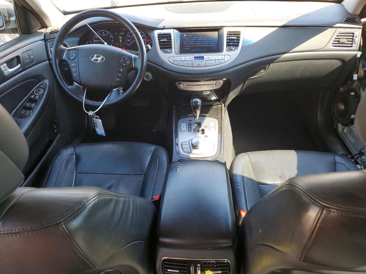 2012 HYUNDAI GENESIS 3.8L photo 15