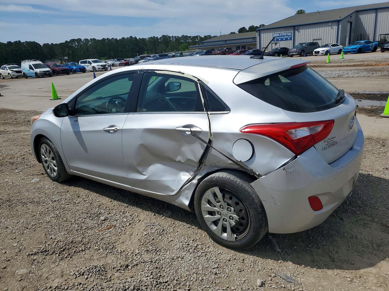 2016 HYUNDAI ELANTRA GT BASE photo 4