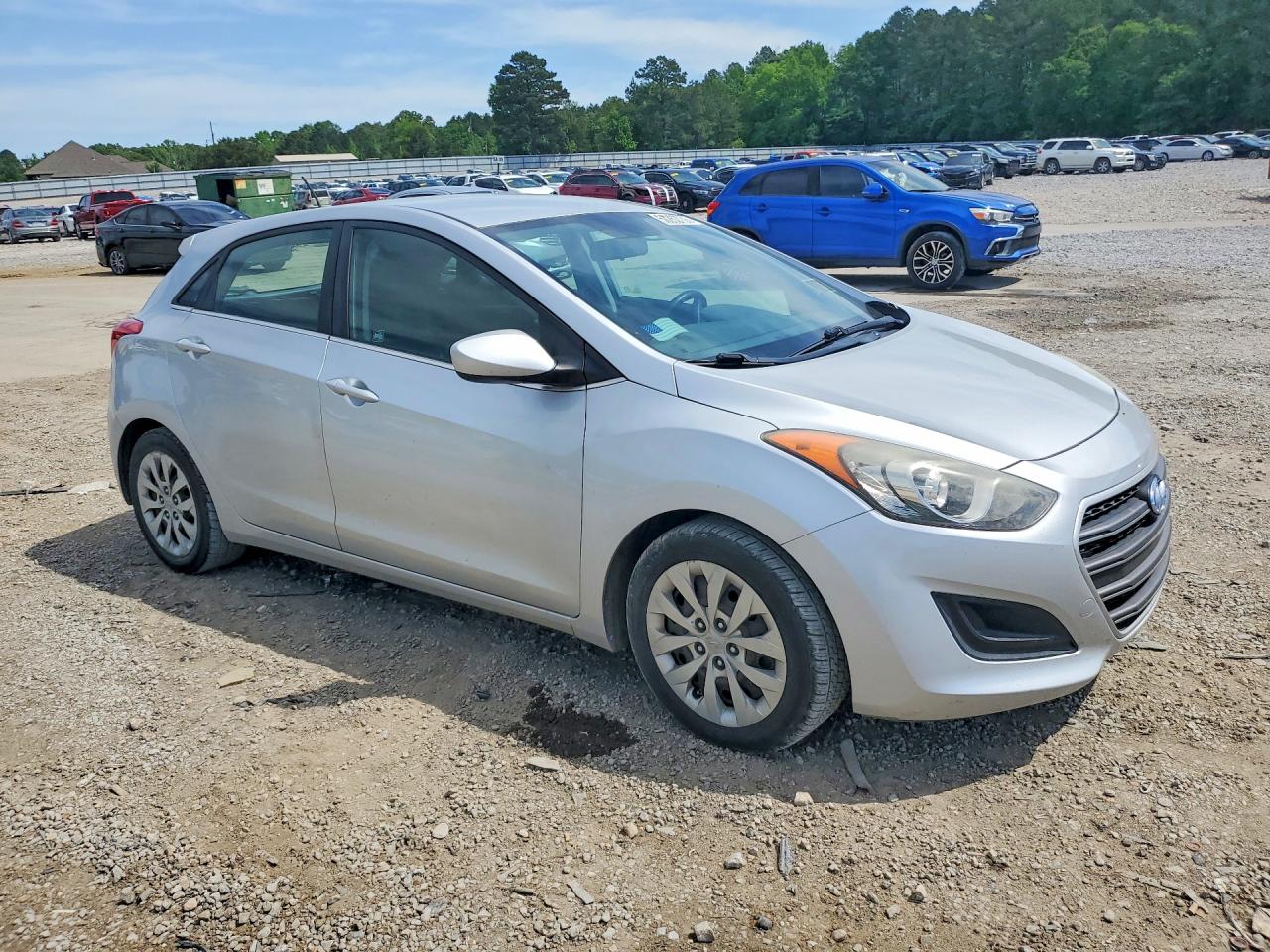 2016 HYUNDAI ELANTRA GT BASE photo 10