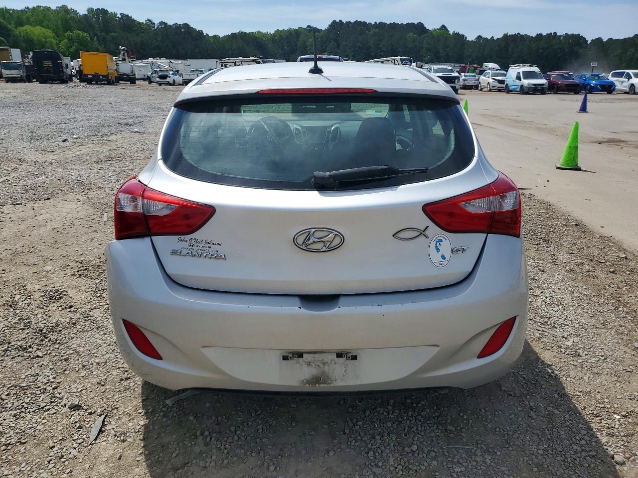 2016 HYUNDAI ELANTRA GT BASE photo 16