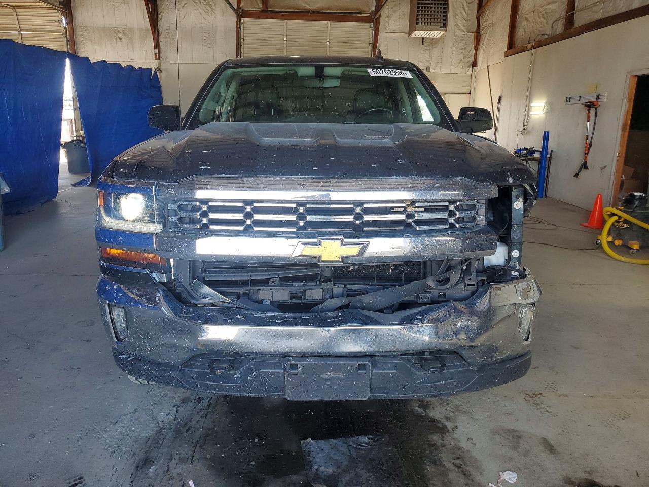 2018 CHEVROLET SILVERADO K1500 LT photo 9