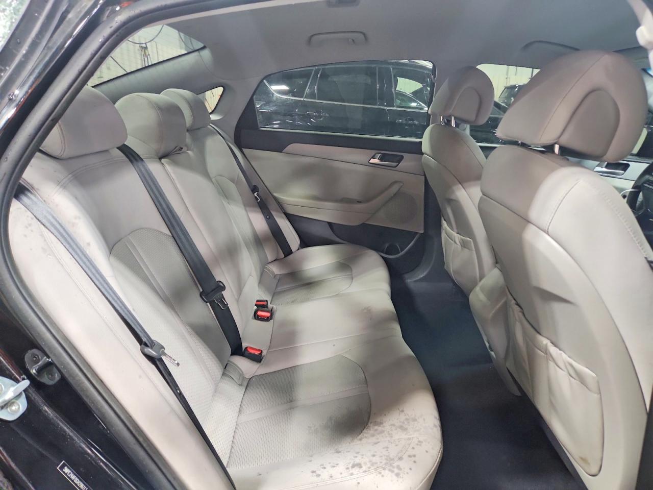 2016 HYUNDAI SONATA SE photo 19