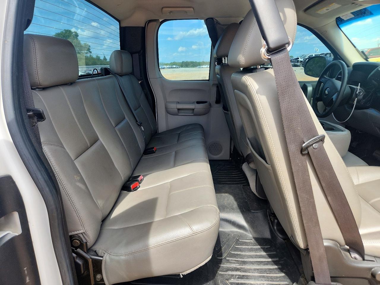 2009 CHEVROLET SILVERADO C1500 photo 28
