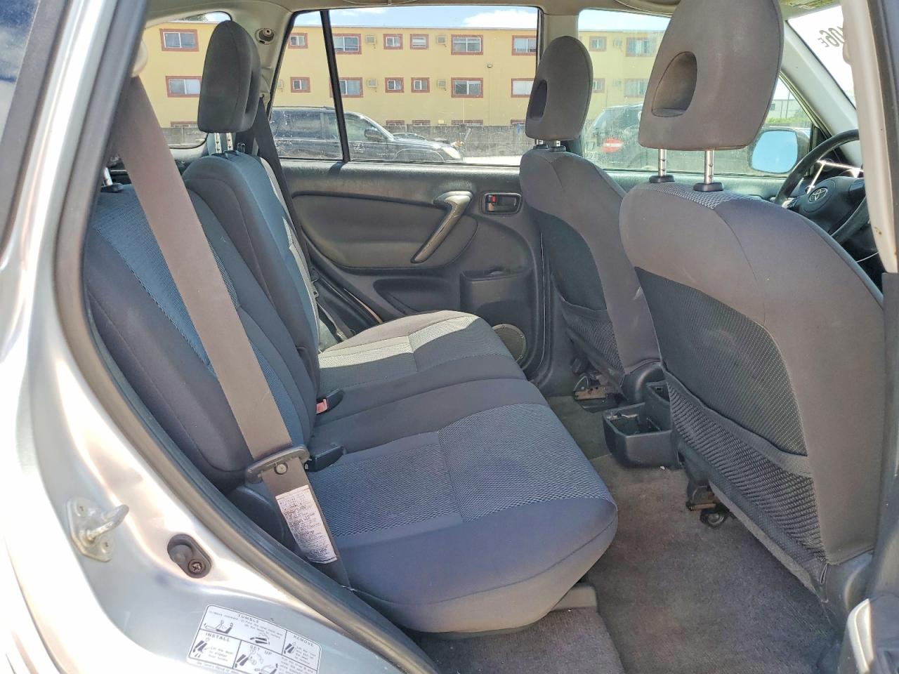 2005 TOYOTA RAV4 BASE photo 28