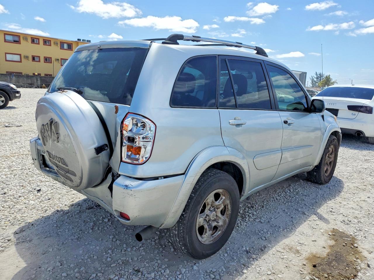 2005 TOYOTA RAV4 BASE photo 7