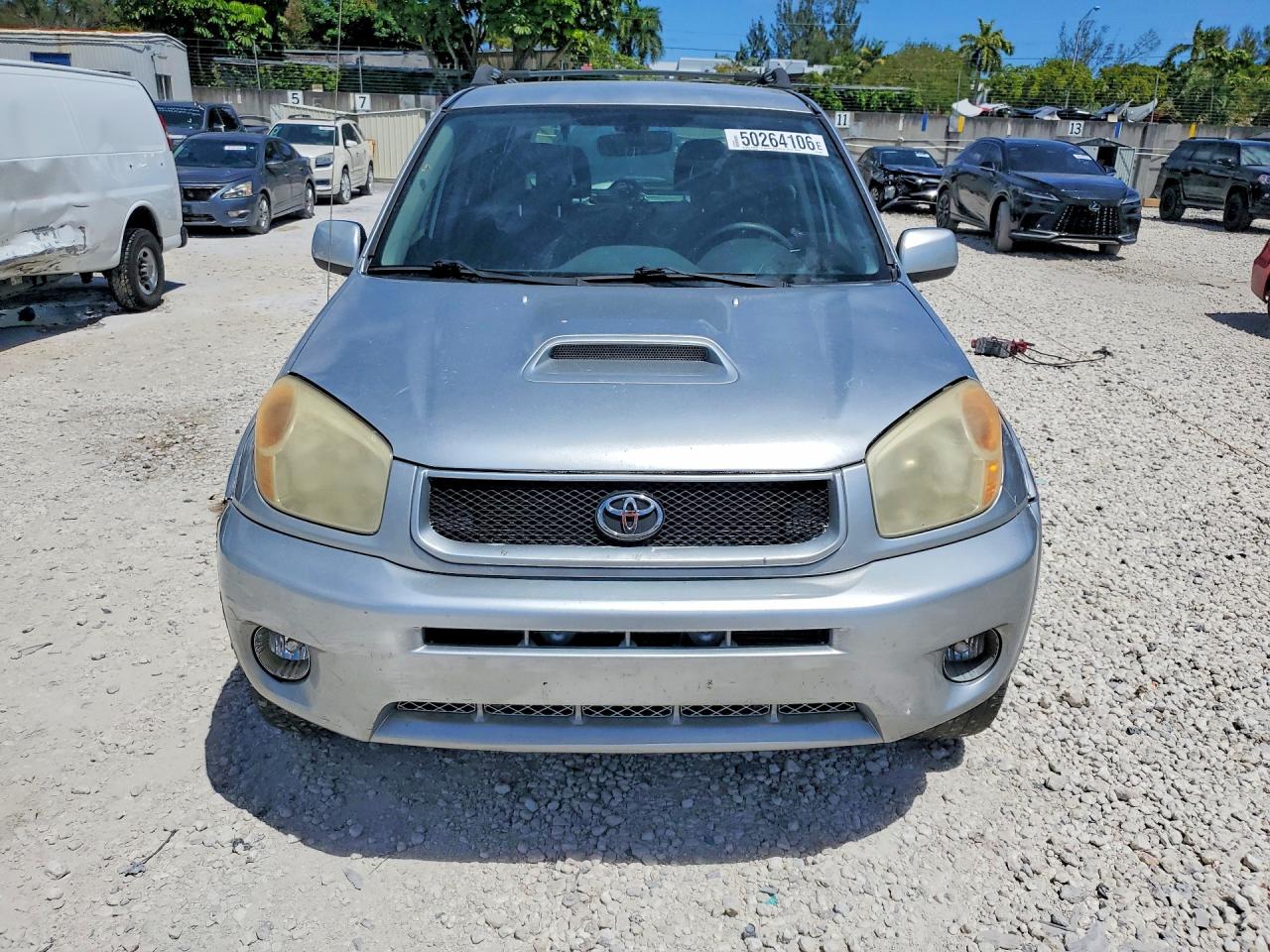 2005 TOYOTA RAV4 BASE photo 13