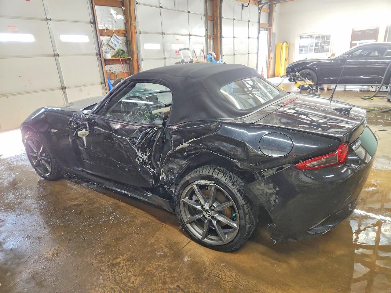 2017 MAZDA MX-5 MIATA GRAND TOURING photo 4