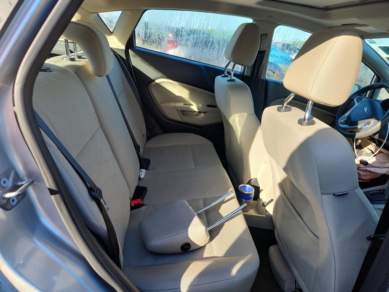 2019 FORD FIESTA SE photo 19
