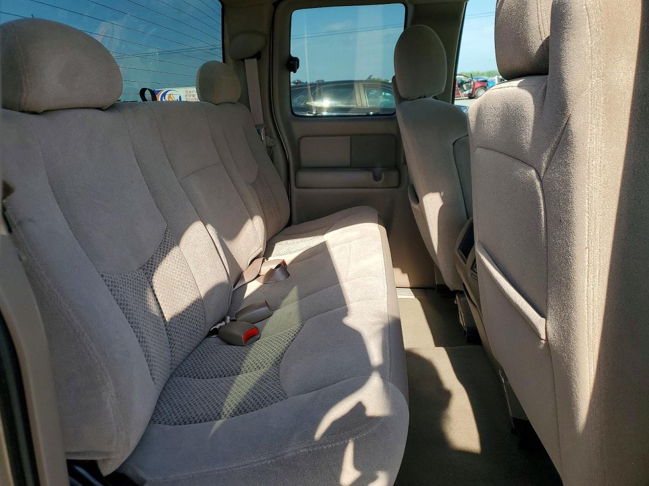 2004 CHEVROLET SILVERADO C1500 photo 19