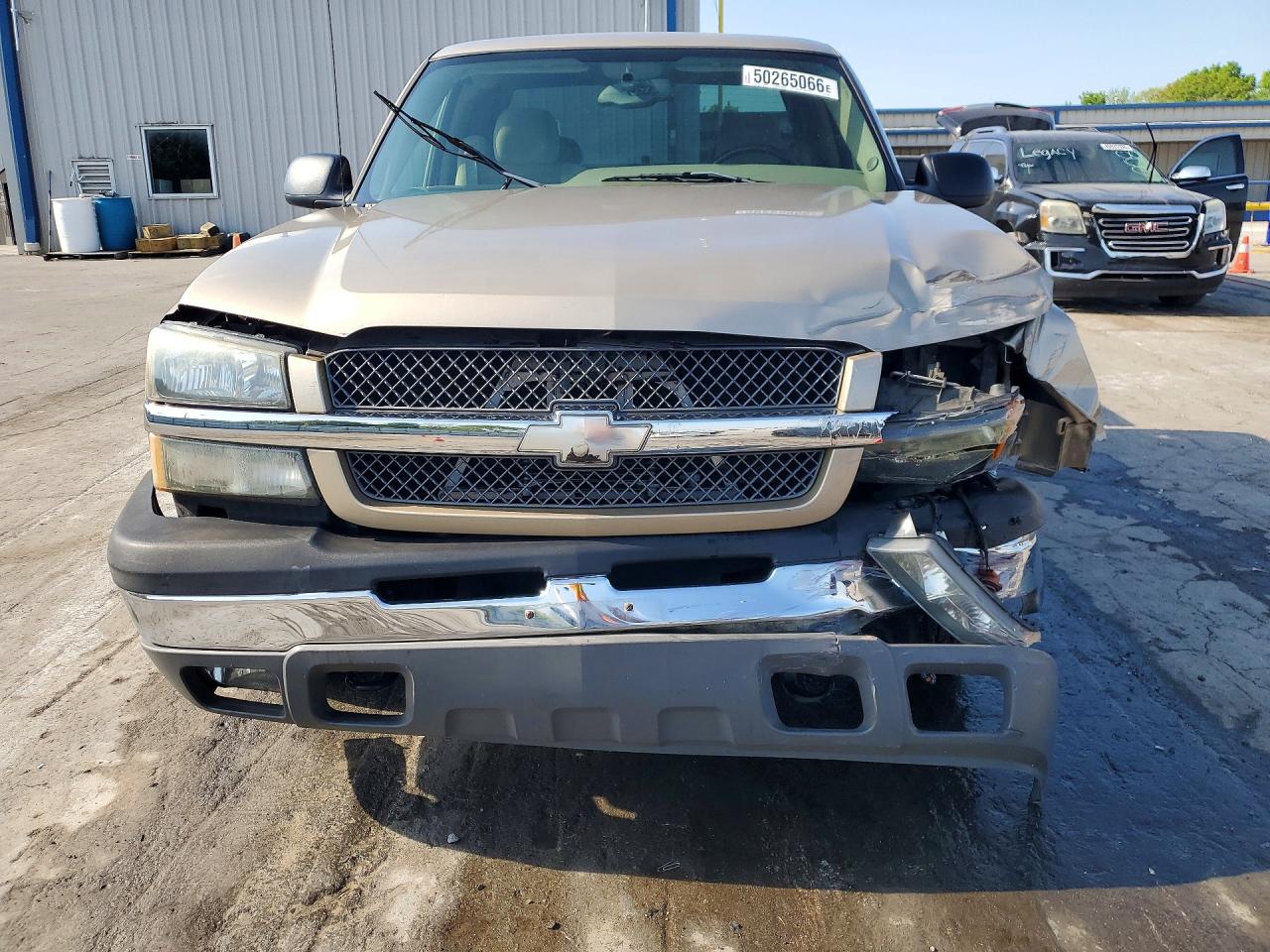 2004 CHEVROLET SILVERADO C1500 photo 9