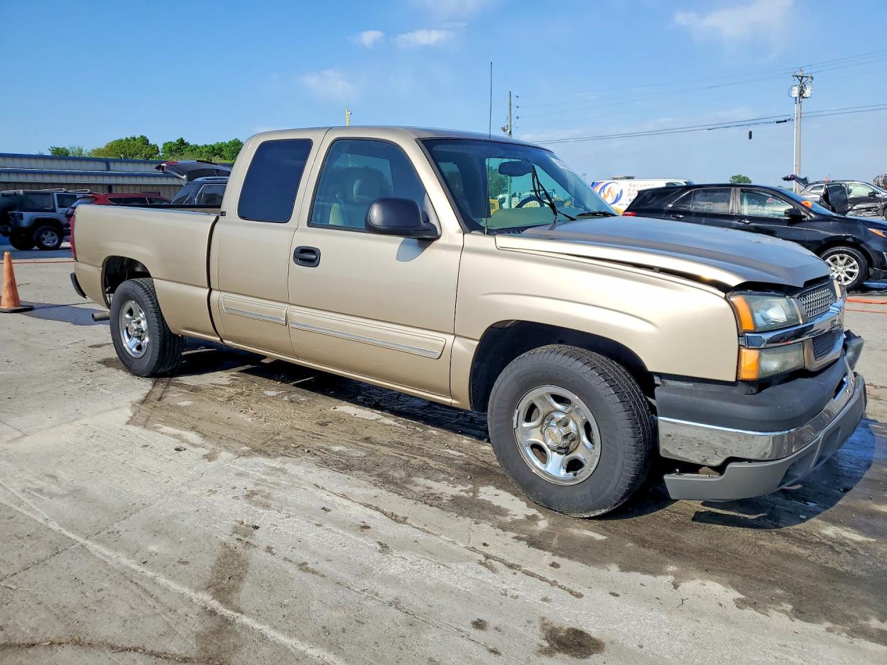 2004 CHEVROLET SILVERADO C1500 photo 7