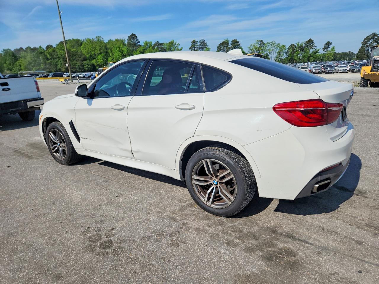 2015 BMW X6 XDRIVE35I photo 3